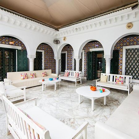 Appartement Prive Dans Une Grande Maison D'Hote La Marsa Exterior foto